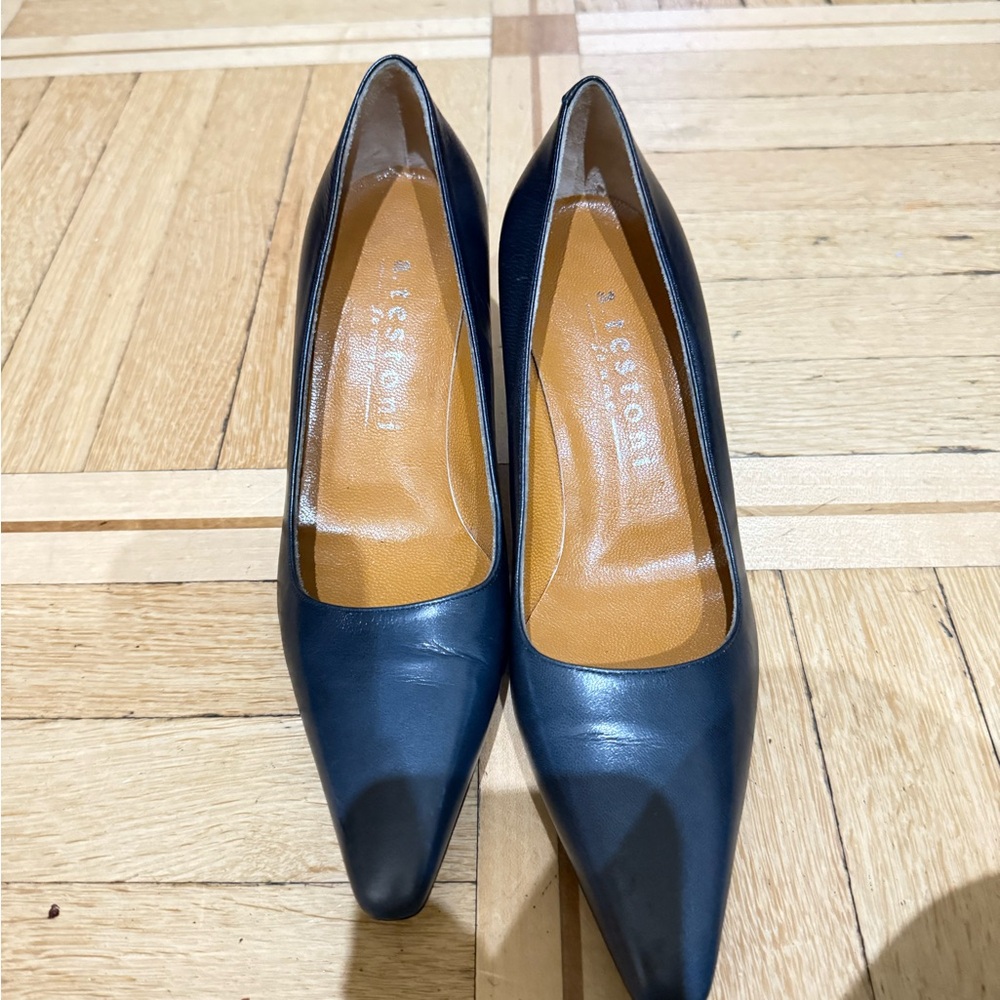 Robert Clergerie Navy Leather Heels